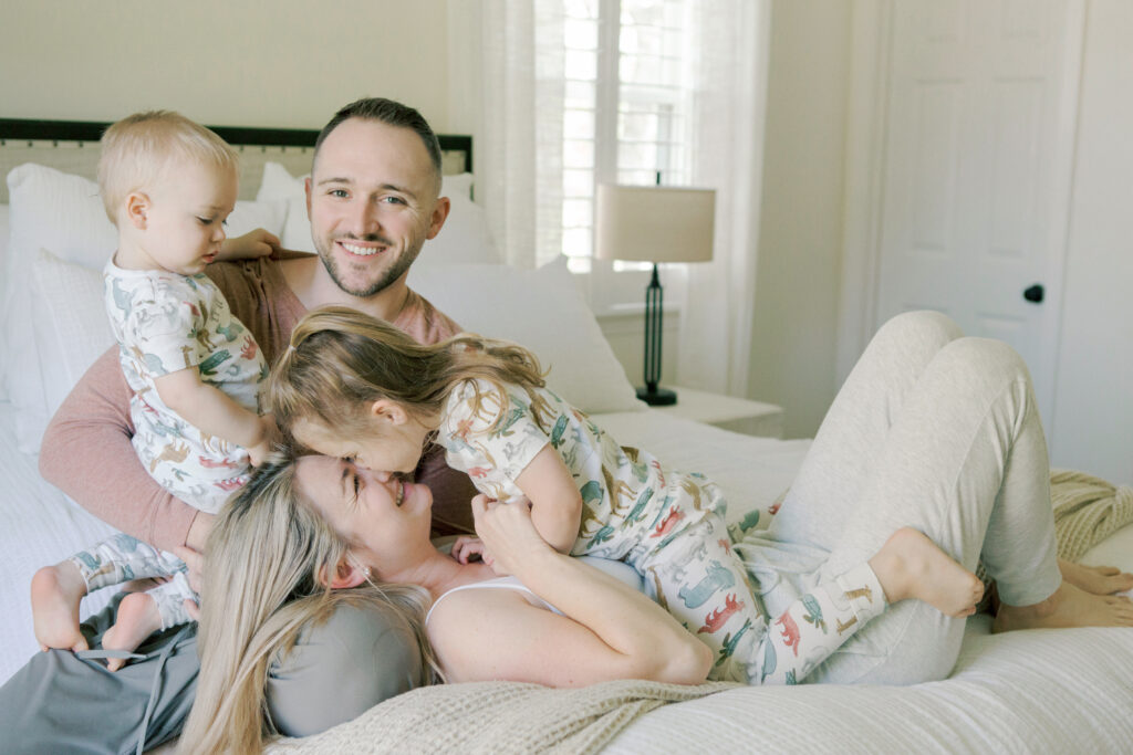 Cozy in-home family photography by Kate Mannella Photography.