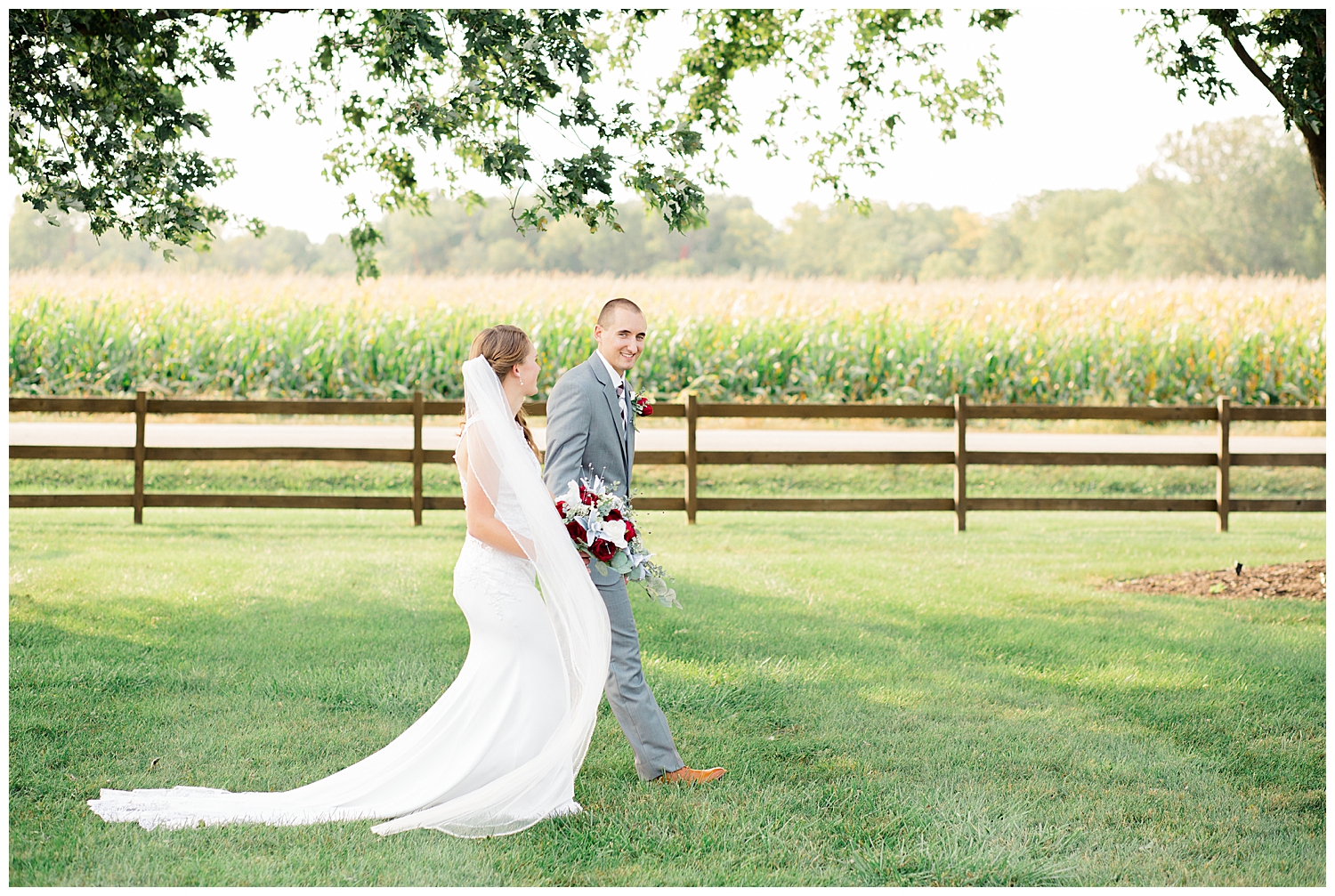 Buckeye_Barn_Wedding_Piqua_Ohio_Kate_Mannella_Photography