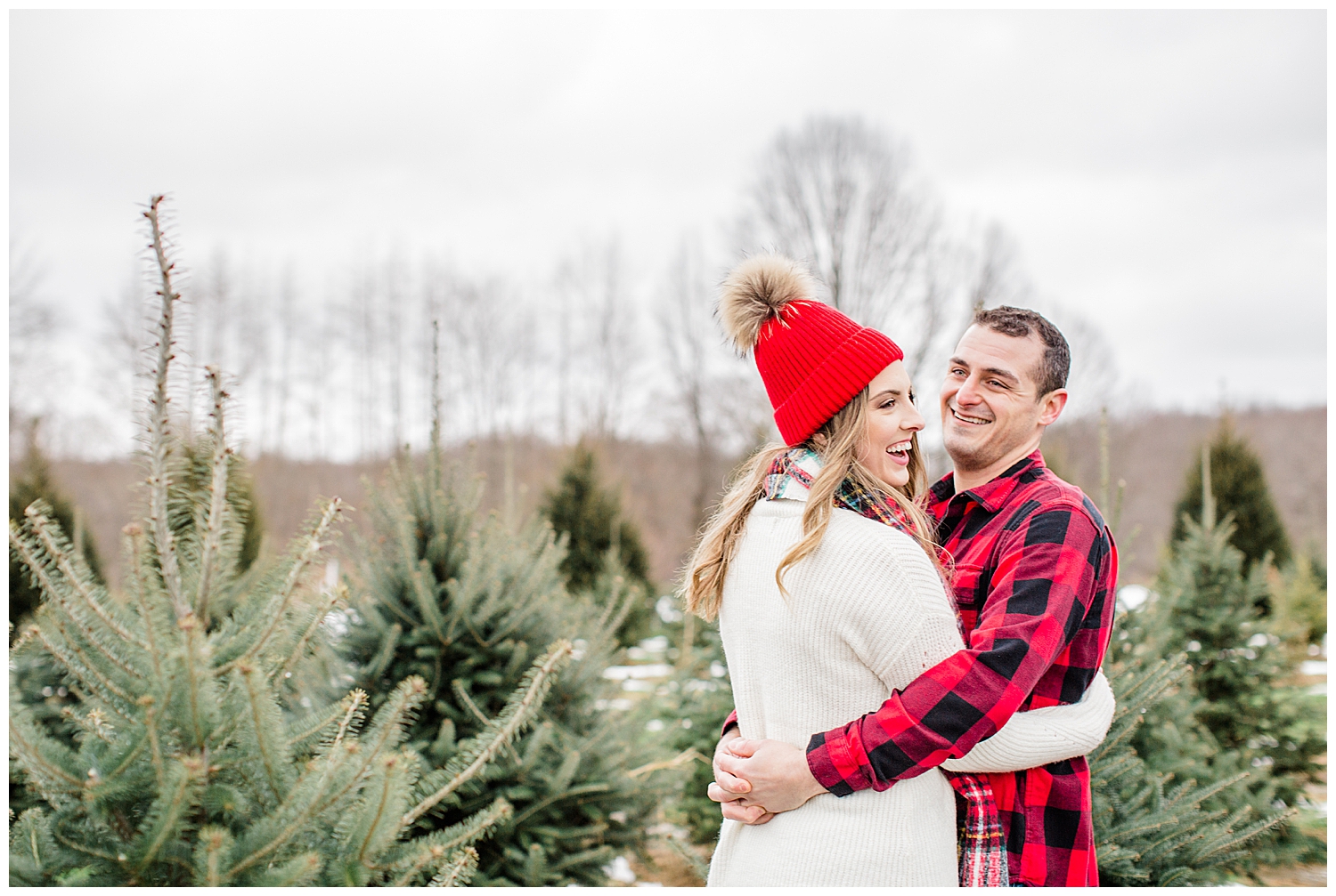 River_Run_Christmas_Tree_Farm_Mantua_Ohio_Engagement_Portraits_Kate_Mannella_Photography