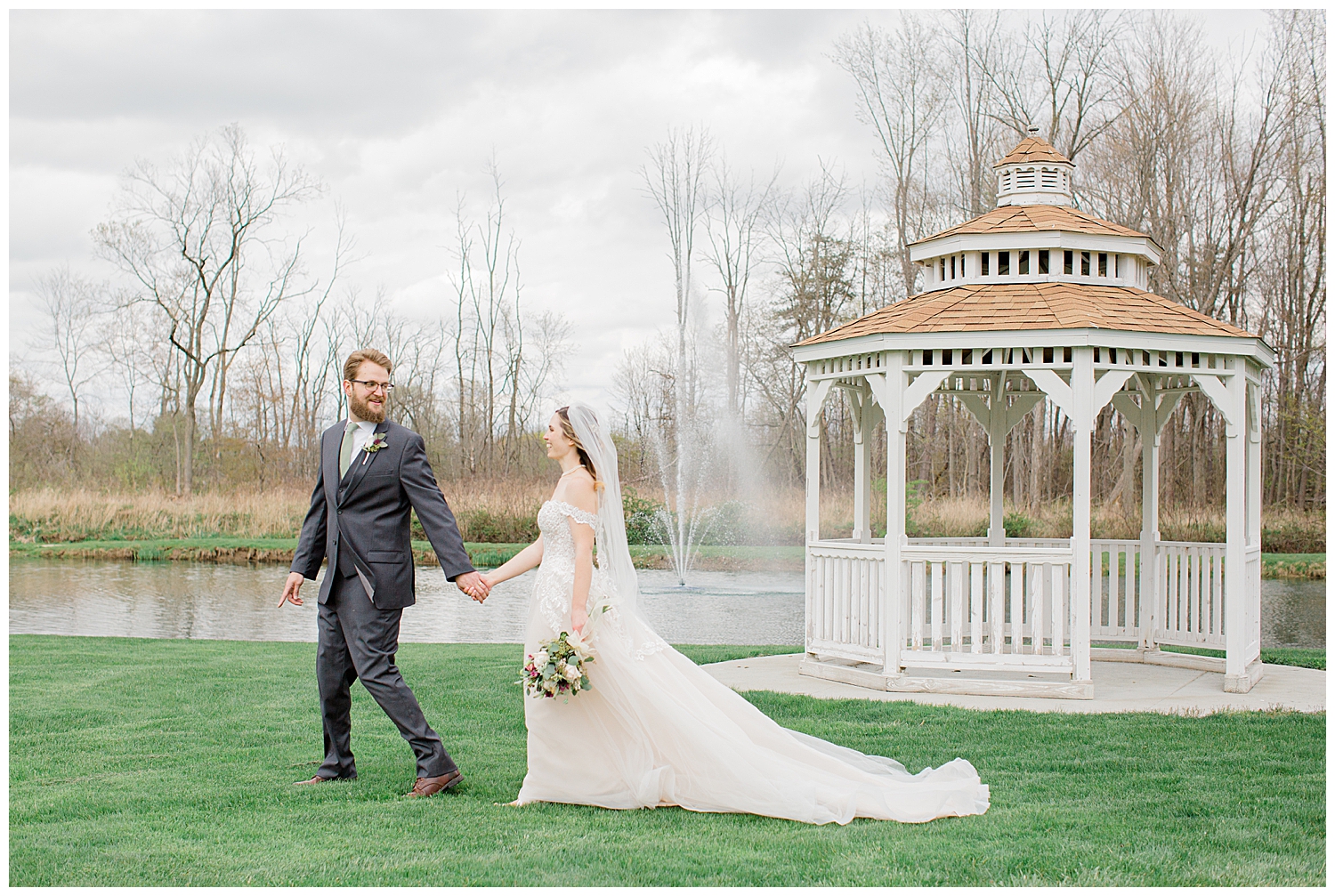 Waters_Edge_Vineyard_Louisville_Akron_Canton_Ohio_Wedding_Kate_Mannella_Photography